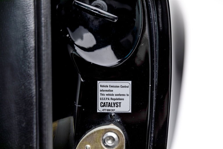 Porsche 911 Carrera 3.2 (US)
