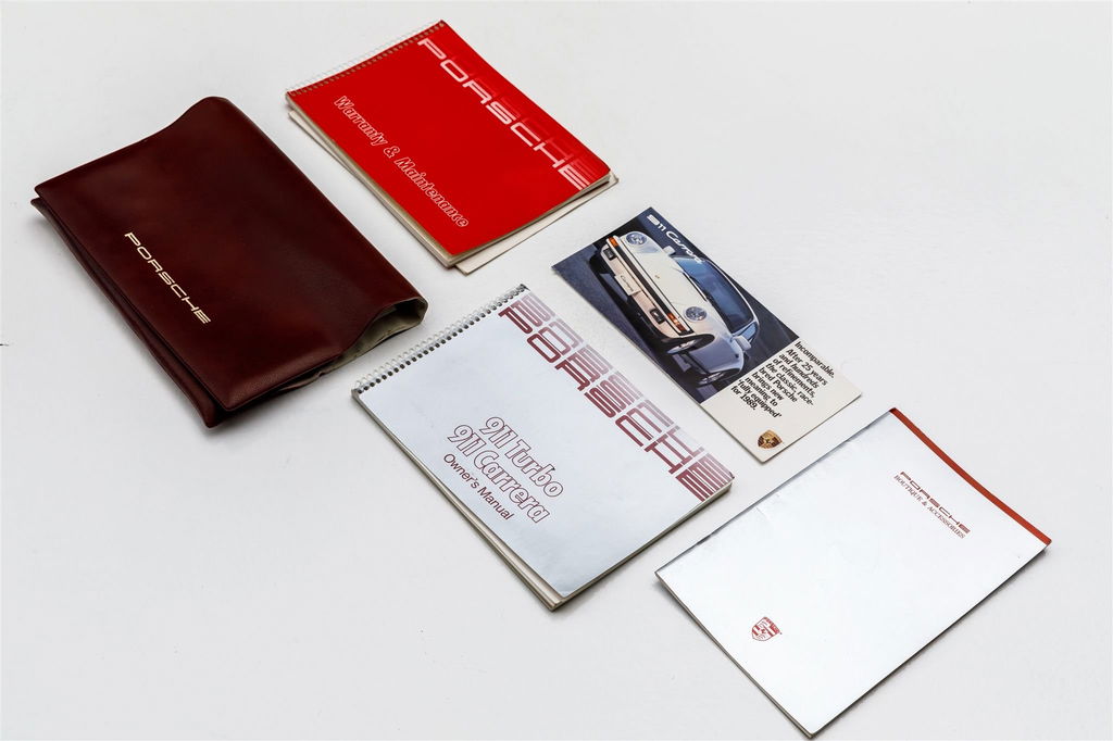 Porsche 911 Carrera 3.2 (US)