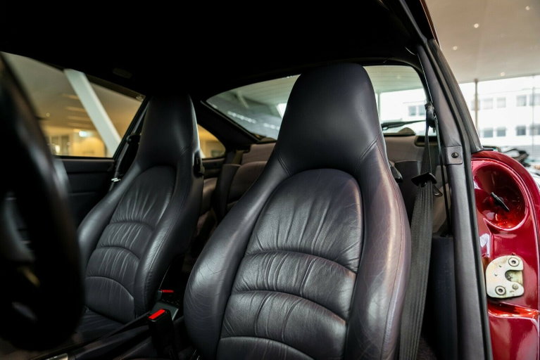 Porsche 993 Carrera 4S