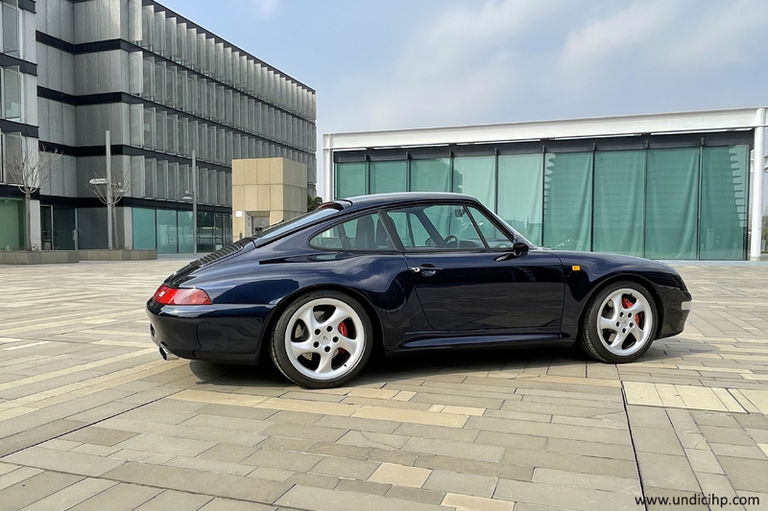 Porsche 993 Carrera 4S