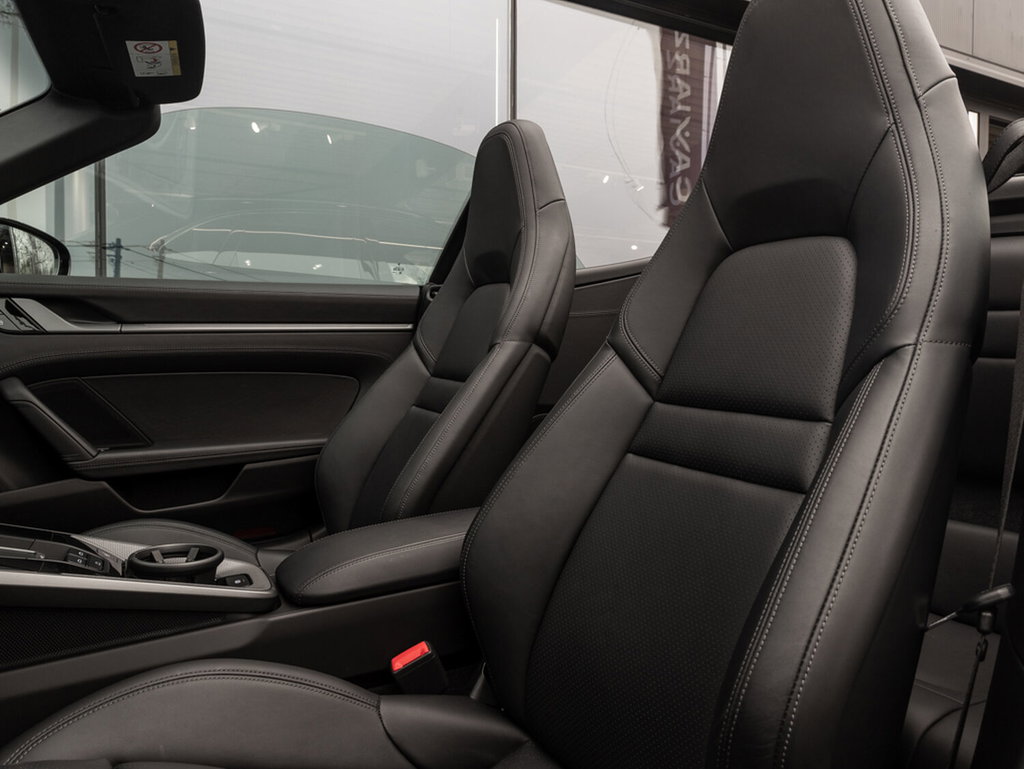 Porsche 992 Carrera