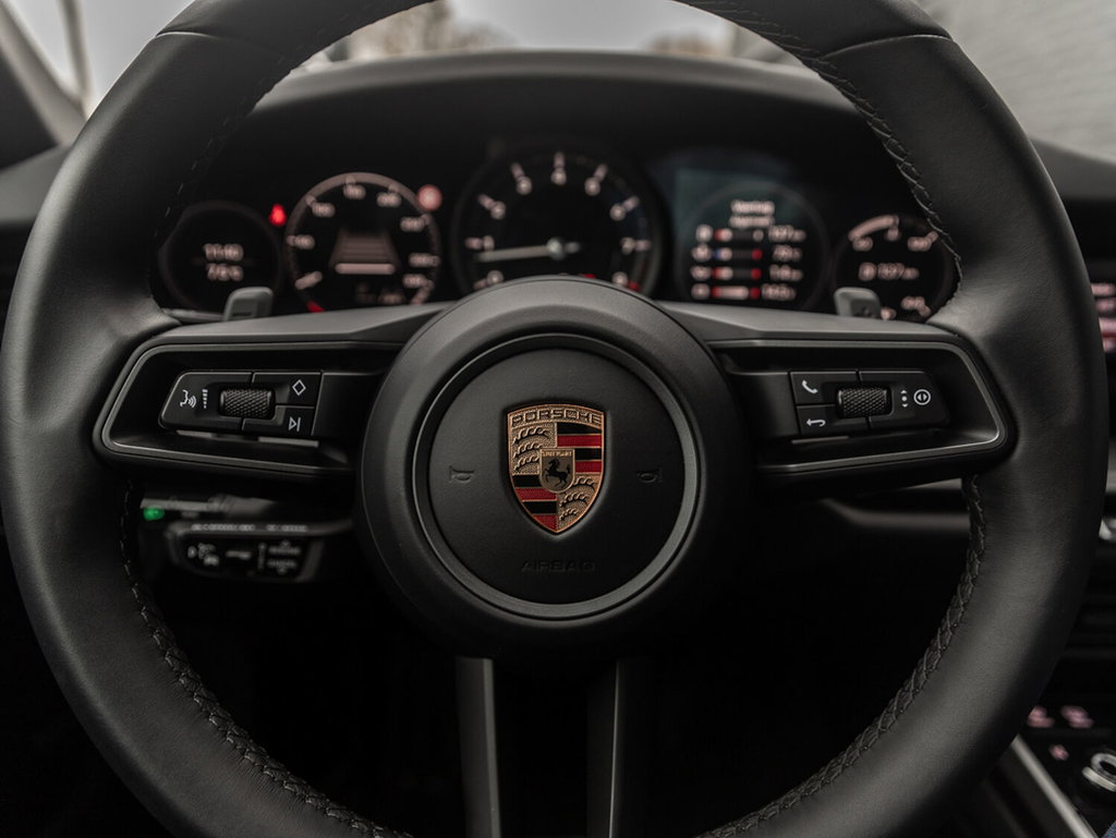 Porsche 992 Carrera
