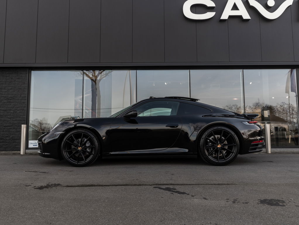 Porsche 992 Carrera 4