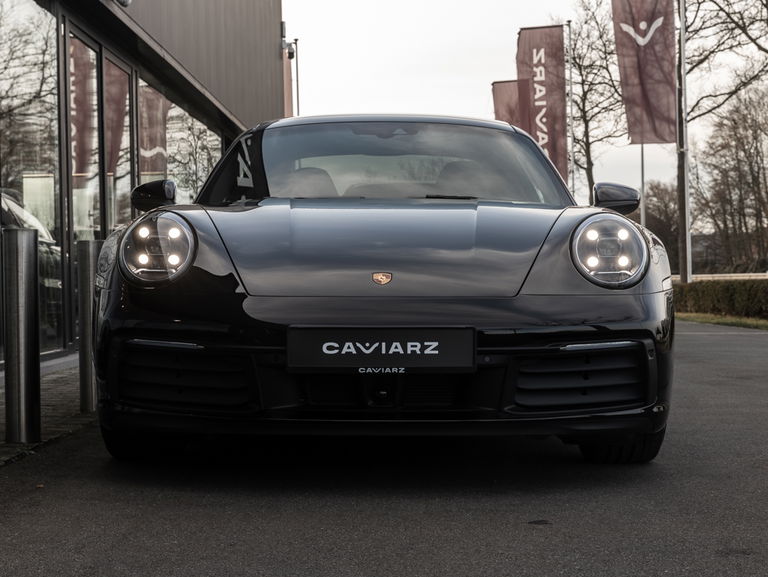 Porsche 992 Carrera 4