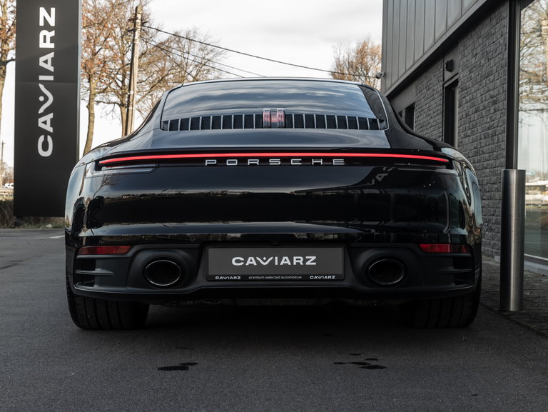Porsche 992 Carrera 4