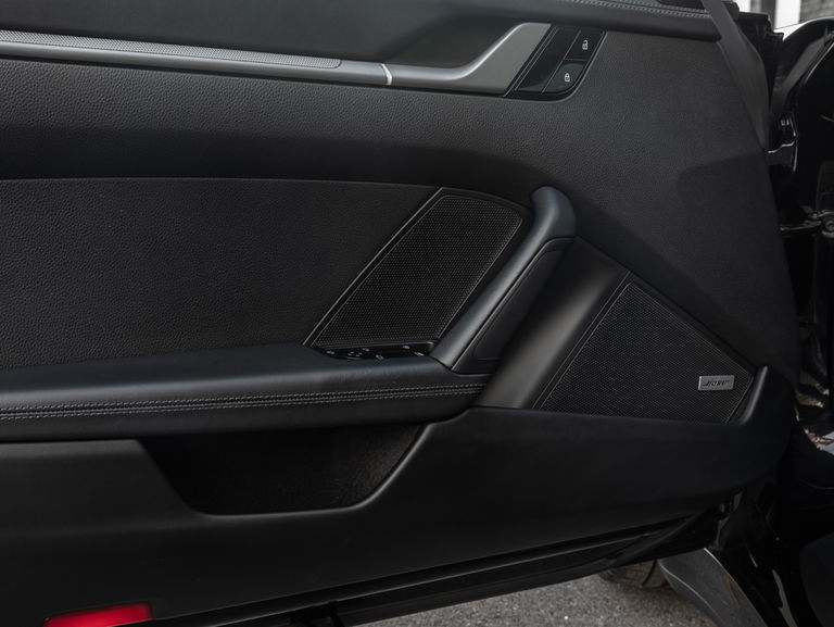 Porsche 992 Carrera 4