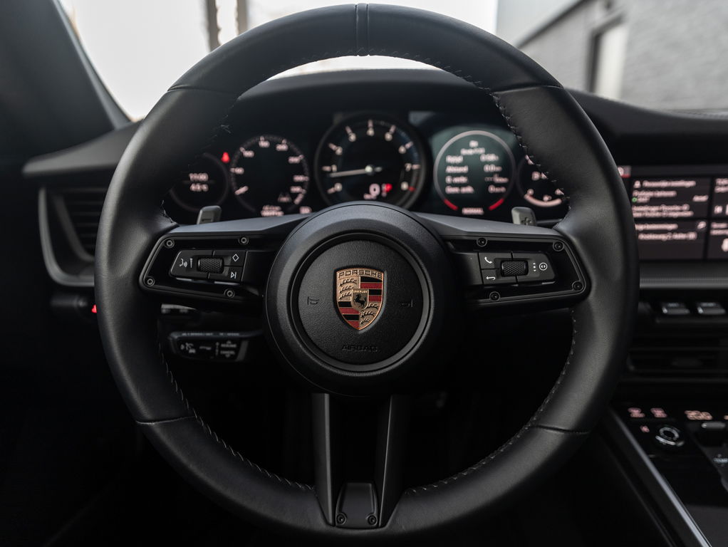 Porsche 992 Carrera 4