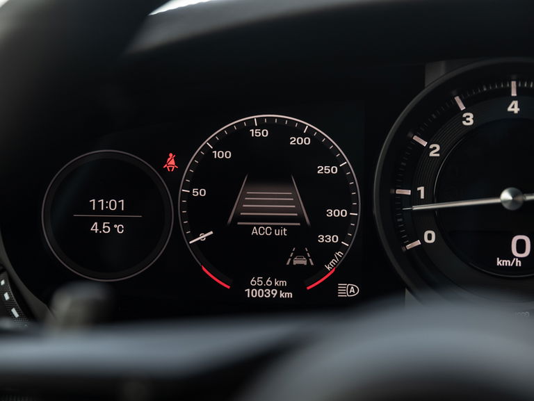 Porsche 992 Carrera 4