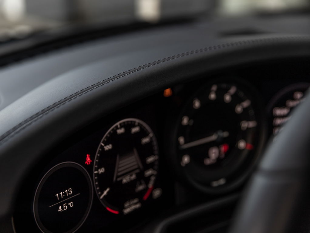 Porsche 992 Carrera 4