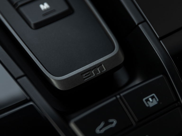 Porsche 992 Carrera 4