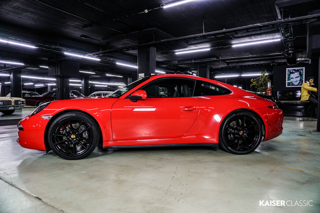 Porsche 991 Carrera 4