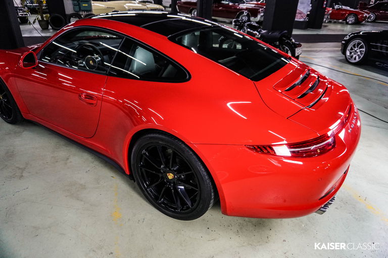 Porsche 991 Carrera 4