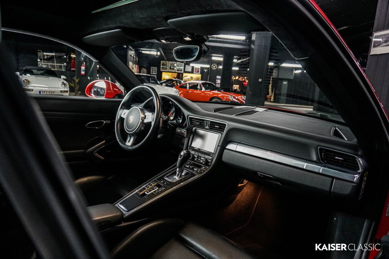 Porsche 991 Carrera 4