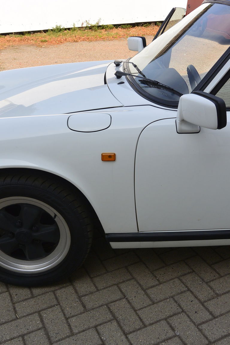 Porsche 911 Carrera 3.2