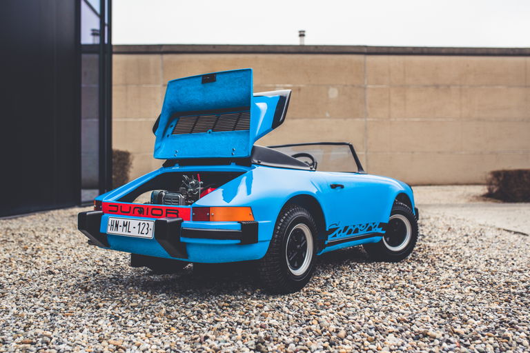 Porsche 911 Junior