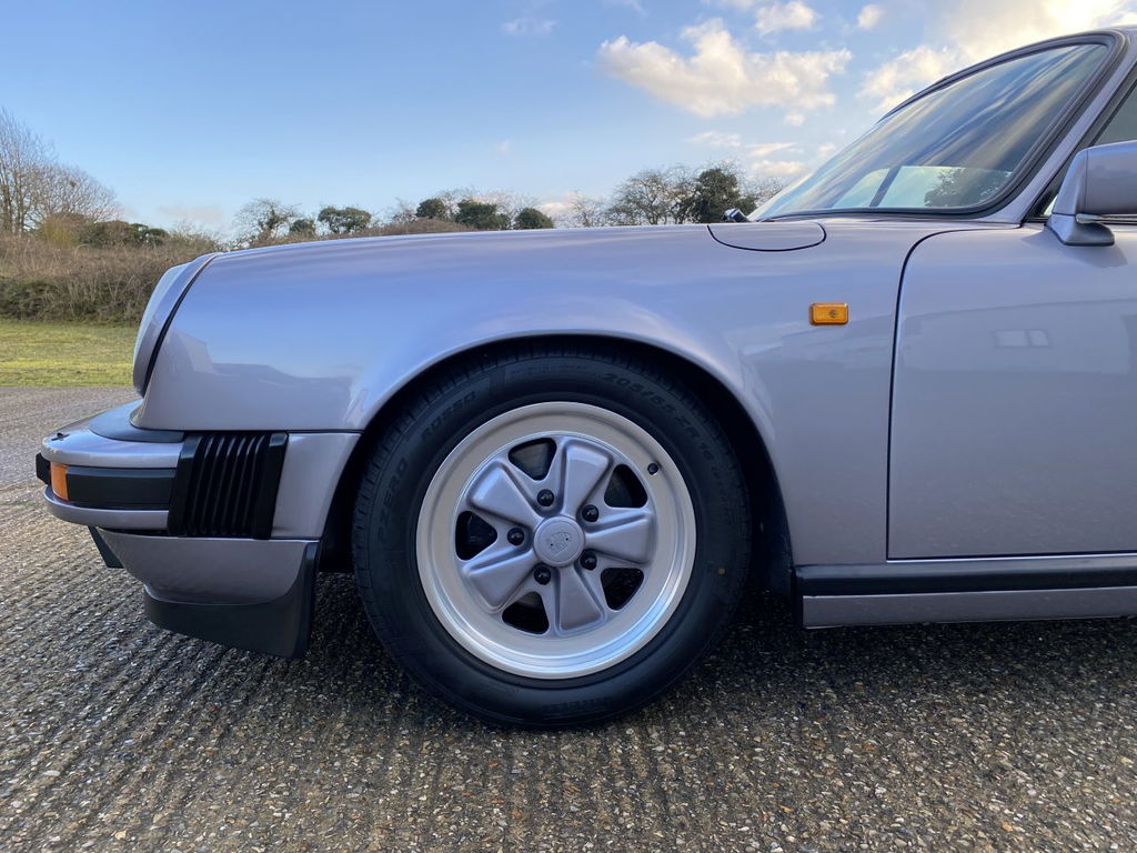 Porsche 911 Carrera 3.2