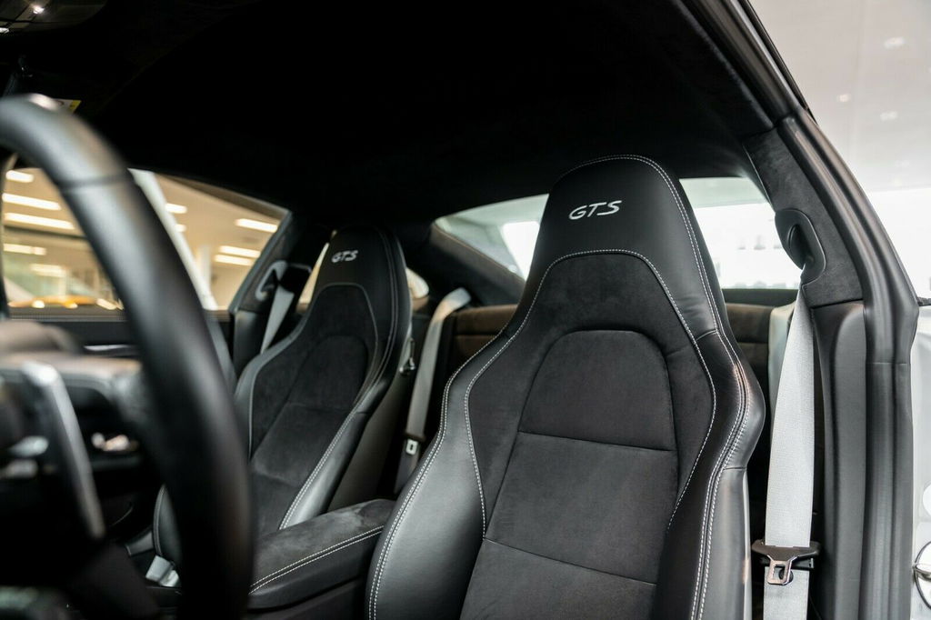 Porsche 991.2 Carrera GTS