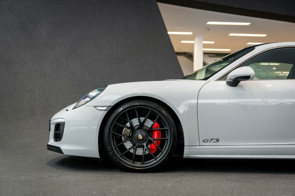 Porsche 991.2 Carrera GTS
