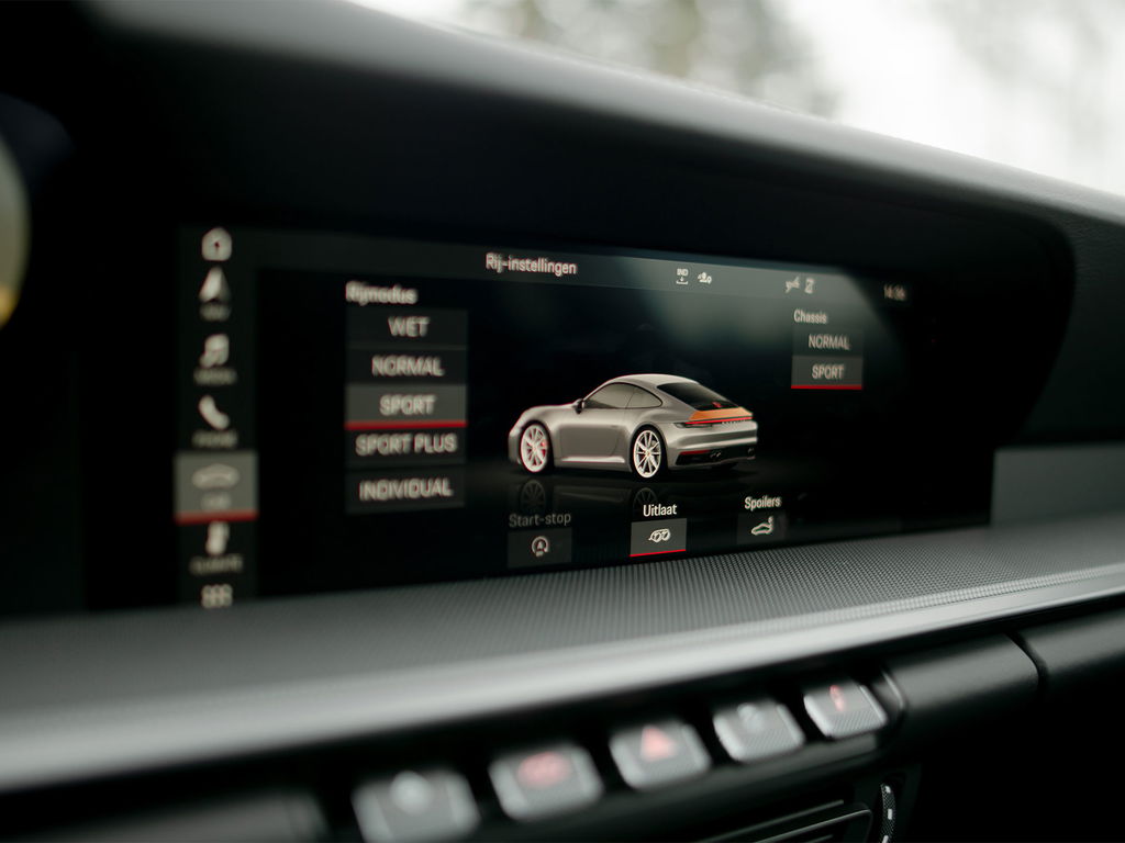 Porsche 992 Carrera 4S