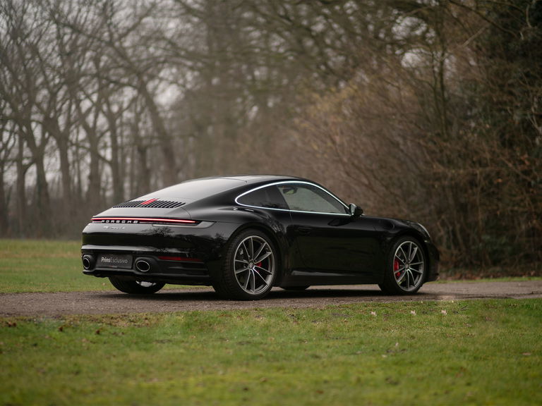 Porsche 992 Carrera 4S