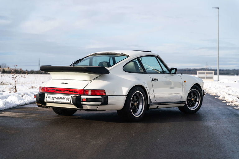 Porsche 911 Turbo 3.3