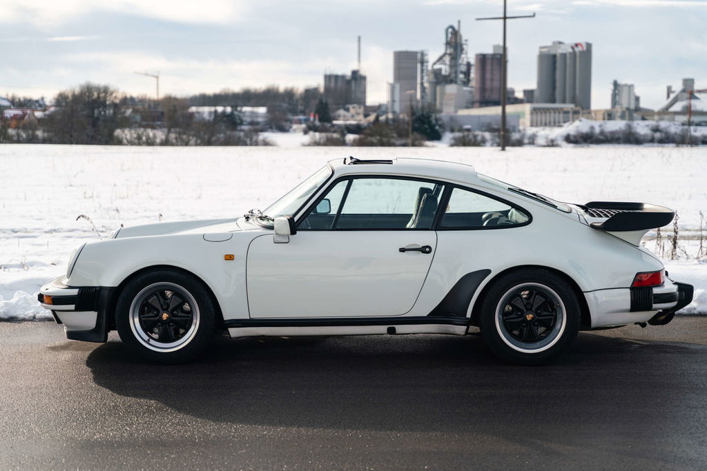 Porsche 911 Turbo 3.3
