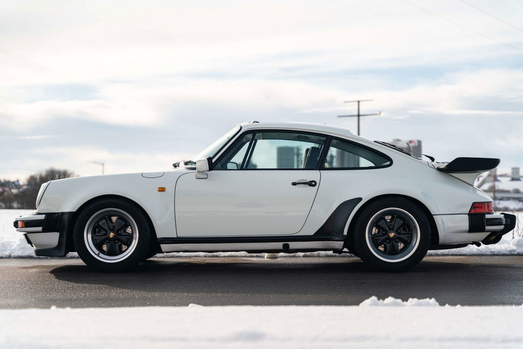 Porsche 911 Turbo 3.3