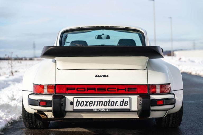 Porsche 911 Turbo 3.3