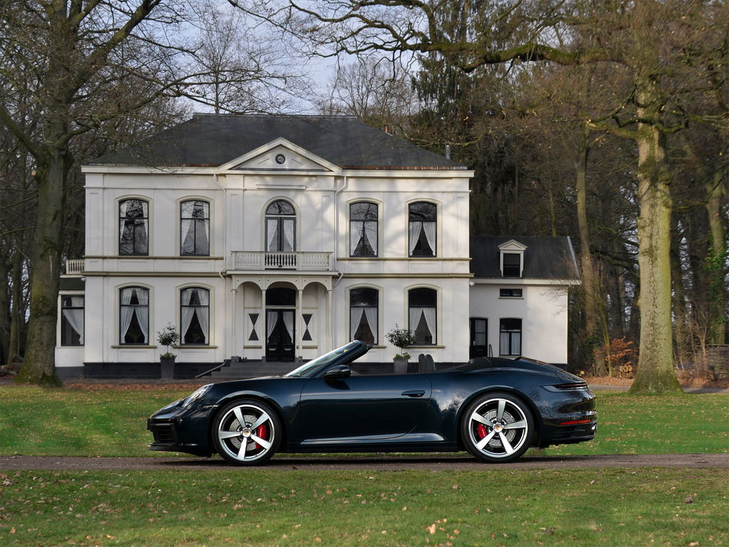 Porsche 992 Carrera 4S