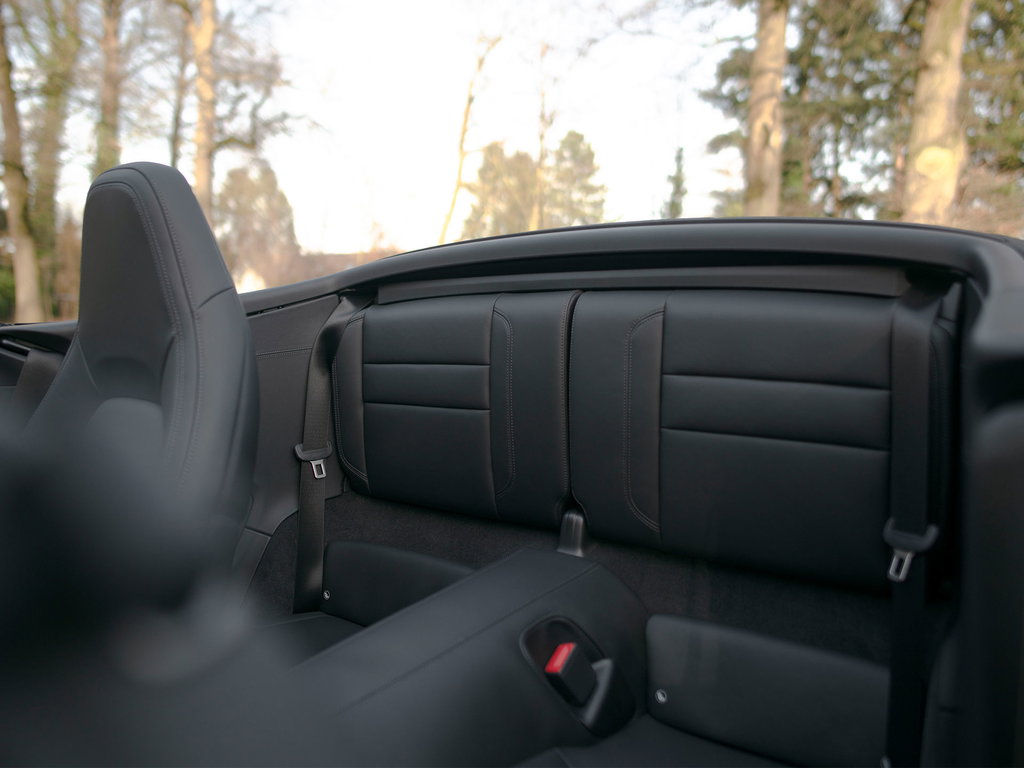 Porsche 992 Carrera 4S