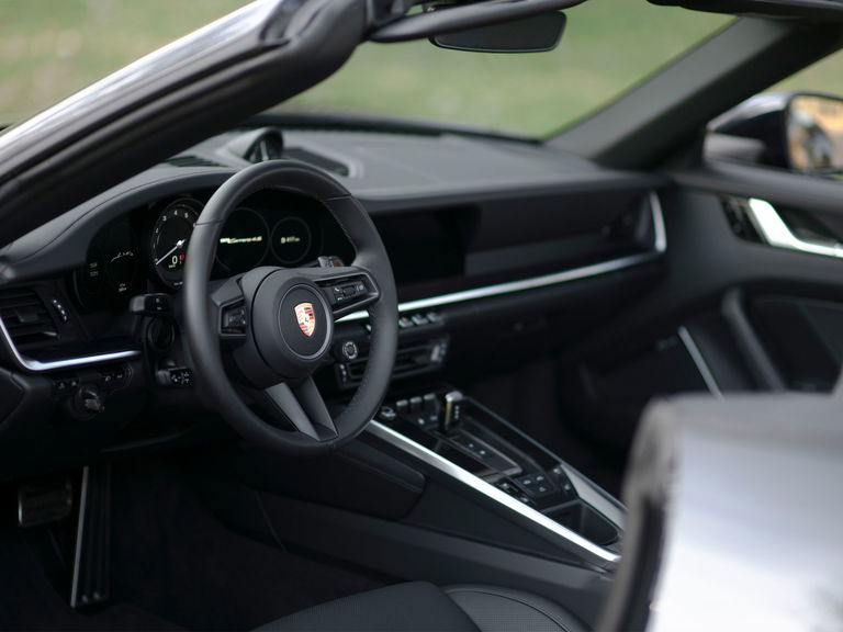 Porsche 992 Carrera 4S