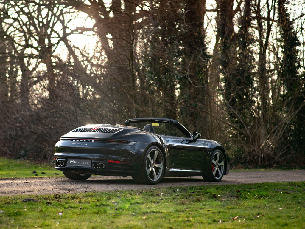 Porsche 992 Carrera 4S