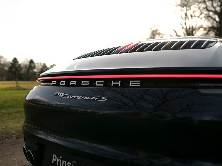 Porsche 992 Carrera 4S