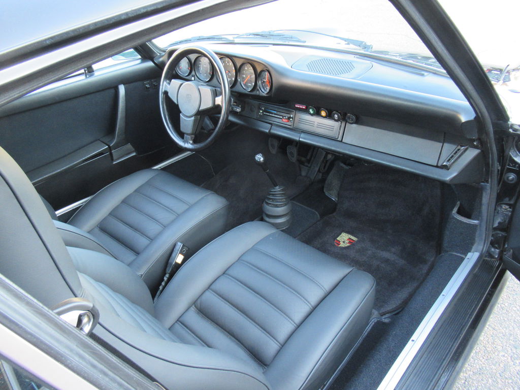 Porsche 911 Carrera (US)