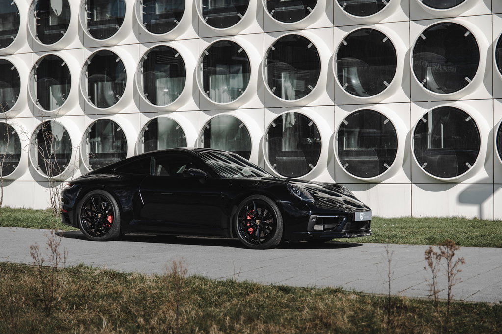 Porsche 992 Carrera 4S