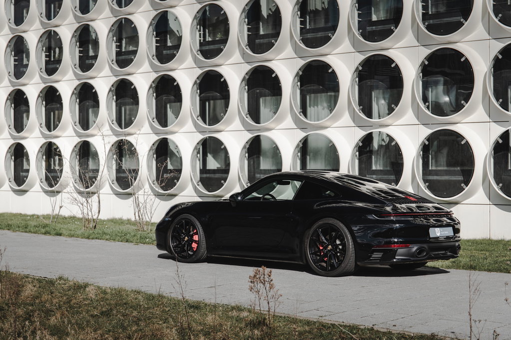 Porsche 992 Carrera 4S