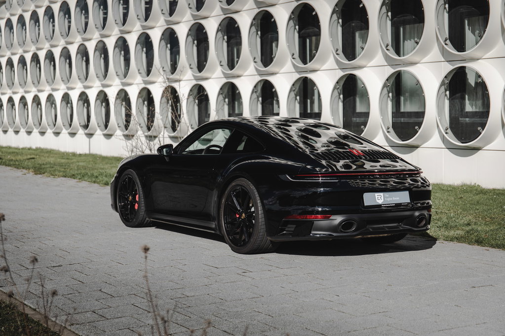 Porsche 992 Carrera 4S