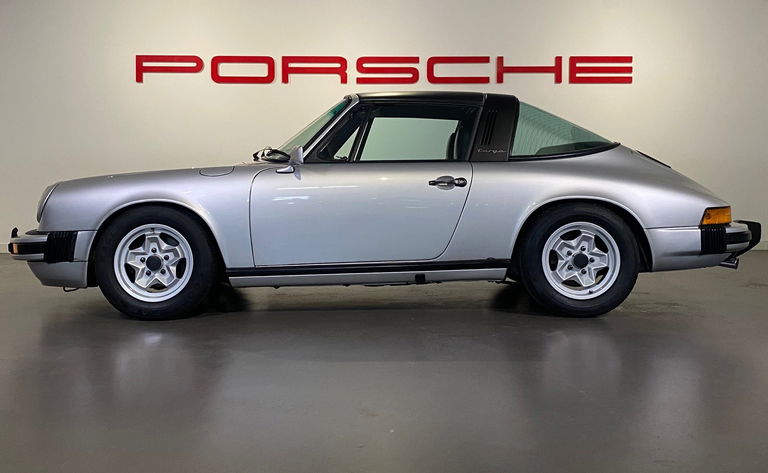 Porsche 911 “25 Jahre Jubiläumsmodell”