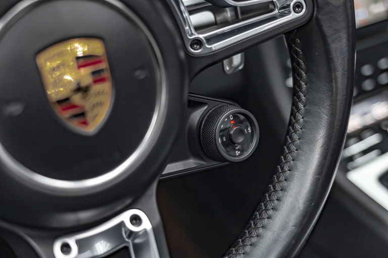 Porsche 991.2 Carrera GTS