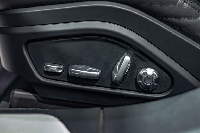 Porsche Panamera 4 E-Hybrid