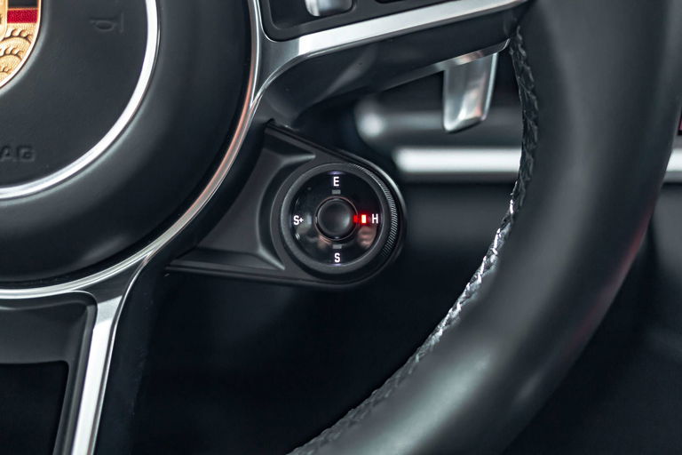 Porsche Panamera 4 E-Hybrid