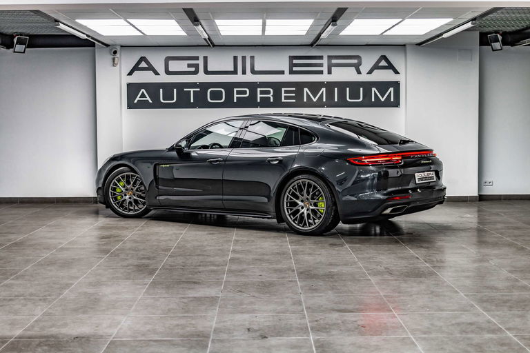 Porsche Panamera 4 E-Hybrid