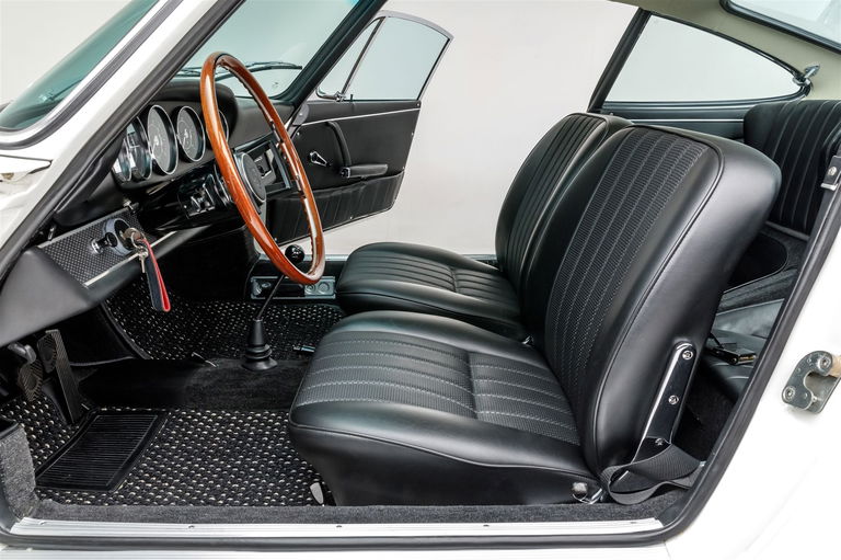 Porsche 911 S (F-Modell)