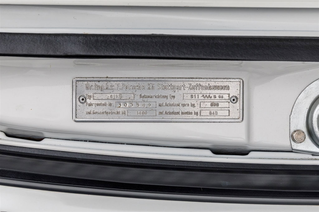 Porsche 911 S (F-Modell)