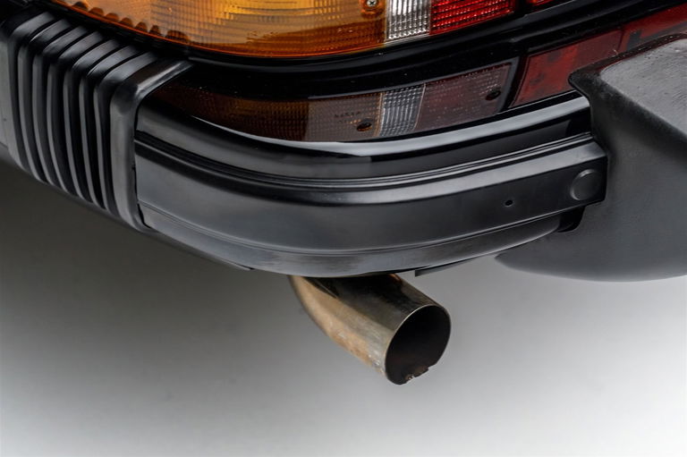 Porsche 911 Carrera (US)