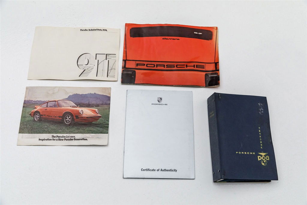 Porsche 911 Carrera (US)