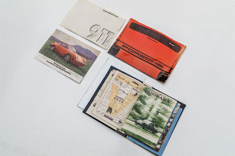 Porsche 911 Carrera (US)