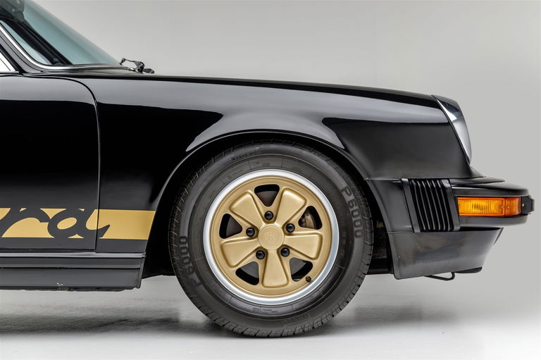 Porsche 911 Carrera (US)