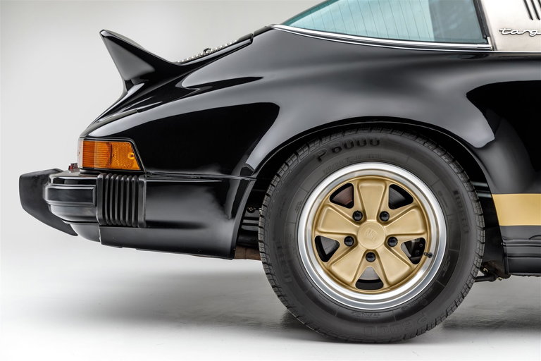 Porsche 911 Carrera (US)