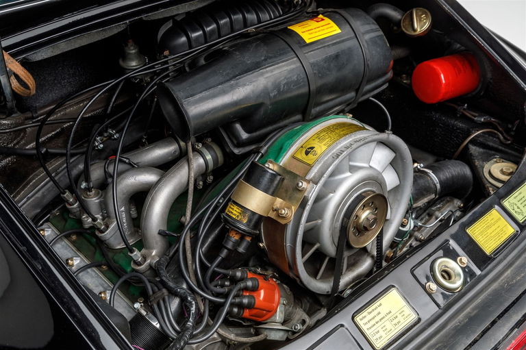 Porsche 911 Carrera (US)